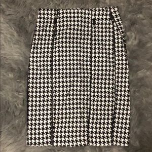 Houndstooth skirt